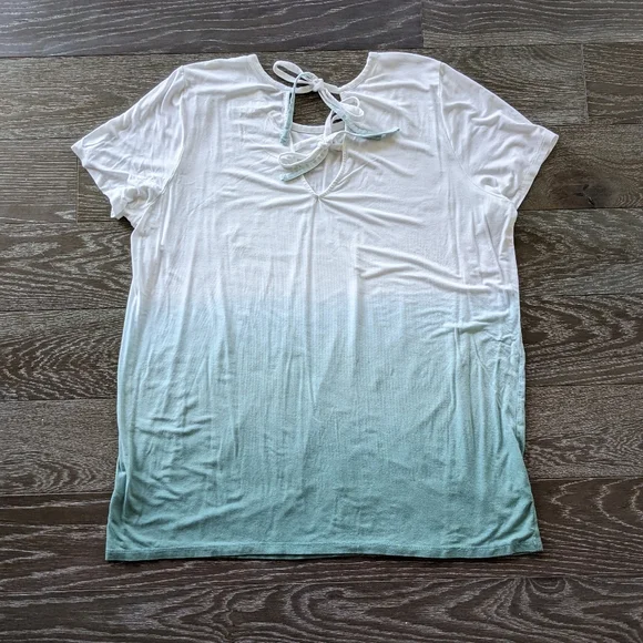 Torrid Super Soft Green Dip-Dye Classic Tee Size 2 - Picture 7 of 9